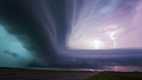 Majestic Storm Front in Motion wallpaper