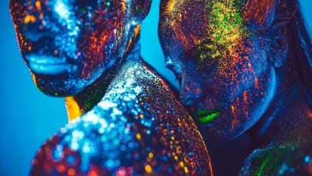 Glow of Love in Glittering Silence wallpaper