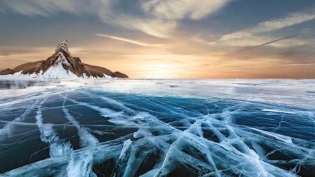 Frozen Lake Baikal wallpaper