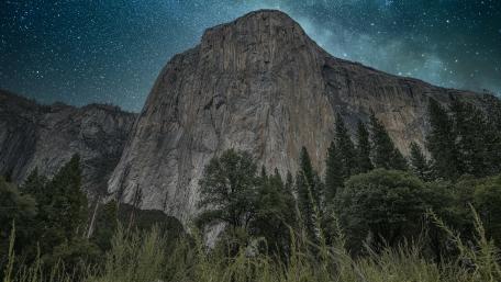 El Capitan by night wallpaper