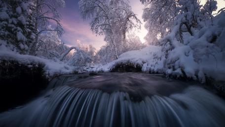 Serenity of a Winter River Scene wallpaper