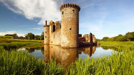 Caerlaverock Castle wallpaper