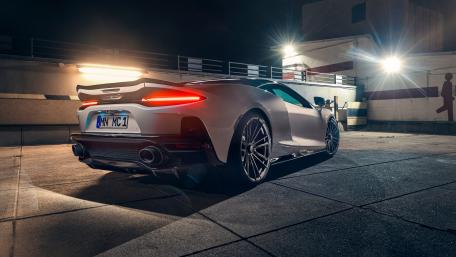 Sleek McLaren GT Stands Out at Night wallpaper