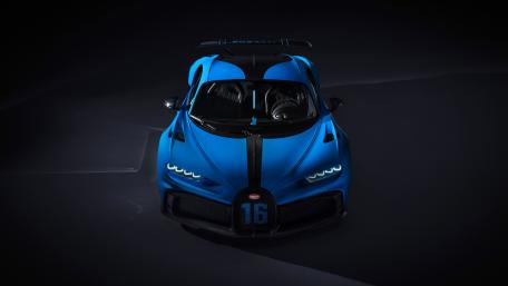 Ultimate Bugatti Chiron in Bold Blue Finish wallpaper