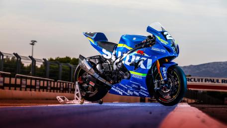 Suzuki Race Machine in Stunning 4K Detail wallpaper
