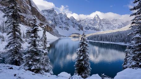 Moraine Lake wallpaper