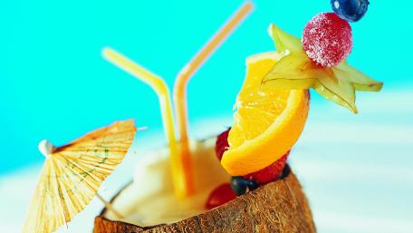 Tropical Cocktail Delight for Your Screen wallpaper