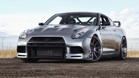 Powerful Nissan GT-R Sports Car Wallpaper wallpaper