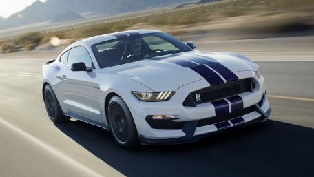 Ford Mustang Shelby GT350 wallpaper