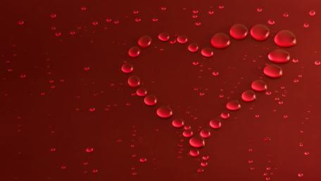 Heartfelt Romance in Red Drops wallpaper