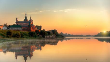 Staraya Ladoga and Volkhov River wallpaper
