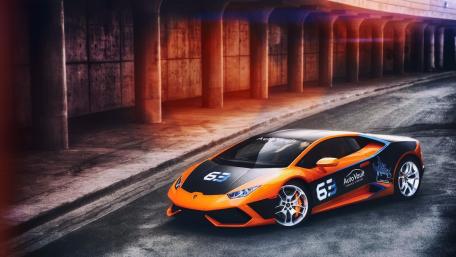Sleek Lamborghini Huracan on the Open Road wallpaper