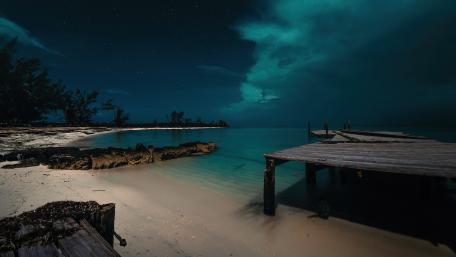 Night beach in the Bahamas wallpaper
