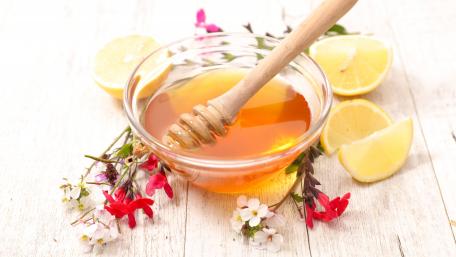 Sweet Harmony of Honey and Lemon wallpaper