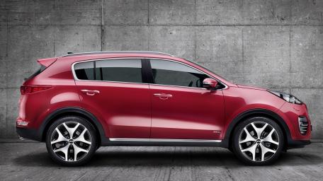 Sleek and Stylish Kia Sportage SUV Wallpaper wallpaper