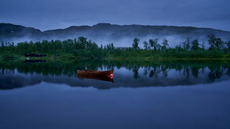 Boat on water wallpaper