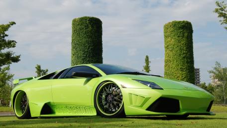 Vibrant Lamborghini Murciélago on Display wallpaper