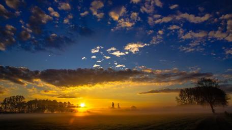 Foggy sunset wallpaper
