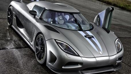 Sleek Design of the Koenigsegg Agera R wallpaper