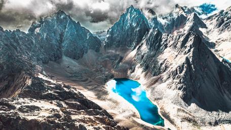 Majestic Mountain Lake Landscape wallpaper
