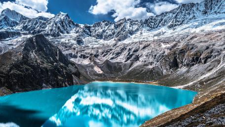 Breathtaking Mountain Lake Reflection Adventure wallpaper