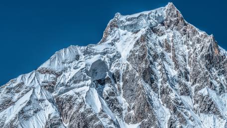Majestic Snow-Capped Mountain Peak wallpaper