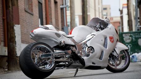 Sleek Suzuki Hayabusa in Urban Setting wallpaper