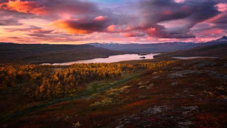 Serene Sunset Over Tranquil Lake Landscape wallpaper