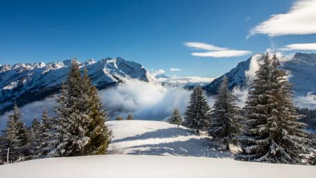 La Clusaz wallpaper