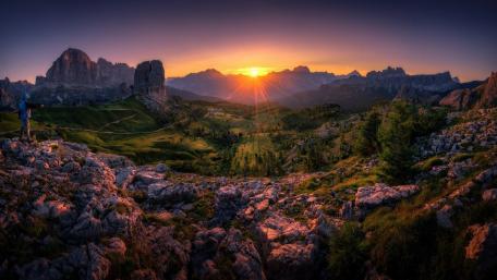 Majestic Mountain Sunset View wallpaper