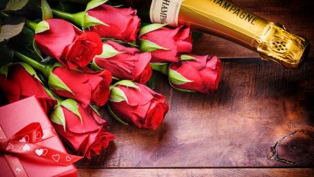 Romantic Evening of Roses and Champagne wallpaper