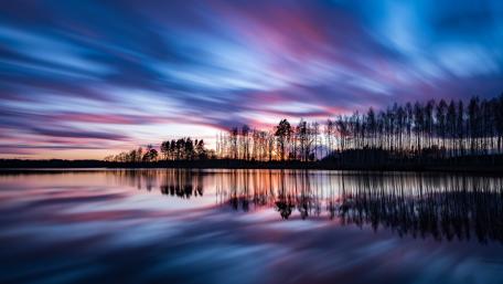 Dusk Reflected: Surreal Lake and Sky Panorama wallpaper