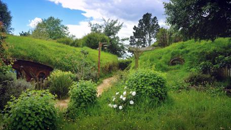Hobbiton Shire in New Zealand wallpaper