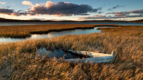 Sunken boat wallpaper