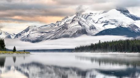 Maligne Lake wallpaper