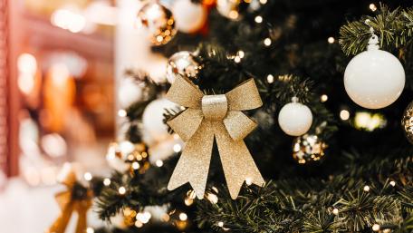 Christmas tree wallpaper