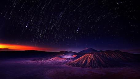 Bromo Tengger Semeru National Park by night wallpaper