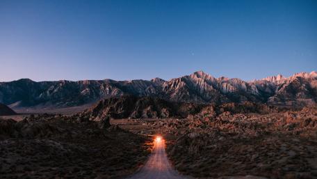 Serene Mountain Road at Dusk wallpaper