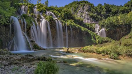 Plitvice Lakes National Park falls wallpaper