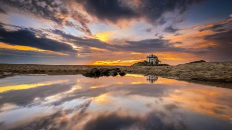 Capela do Senhor da Pedra Church wallpaper