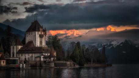 Oberhofen Castle wallpaper