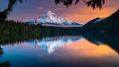 Mount Hood from Trillium Lake wallpaper