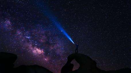 Milky way from Delicate Arch wallpaper