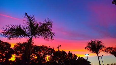 Ethereal view of dusk clouds wallpaper