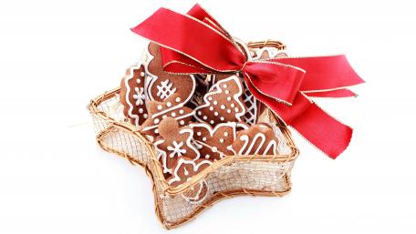 Festive Gingerbread Delight with Ribbon Decoration wallpaper