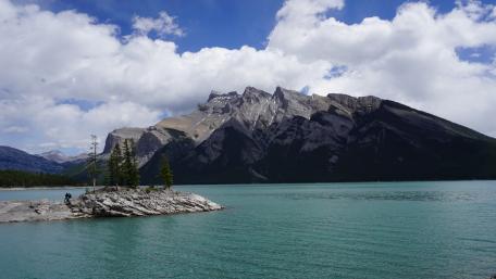 Lake Minnewanka wallpaper