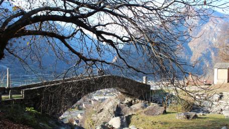 Historic bridge at Santa Petronilla wallpaper