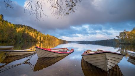 Sunken boats wallpaper