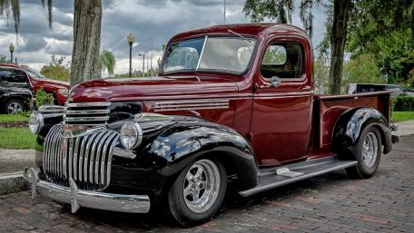 Classic Chevrolet Pickup Truck Elegance wallpaper