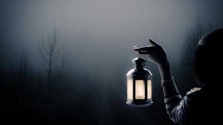 Mysterious Lantern in the Twilight Mist wallpaper